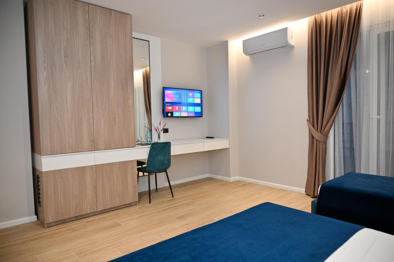Hotel Vino Дуррес Екстер'єр фото