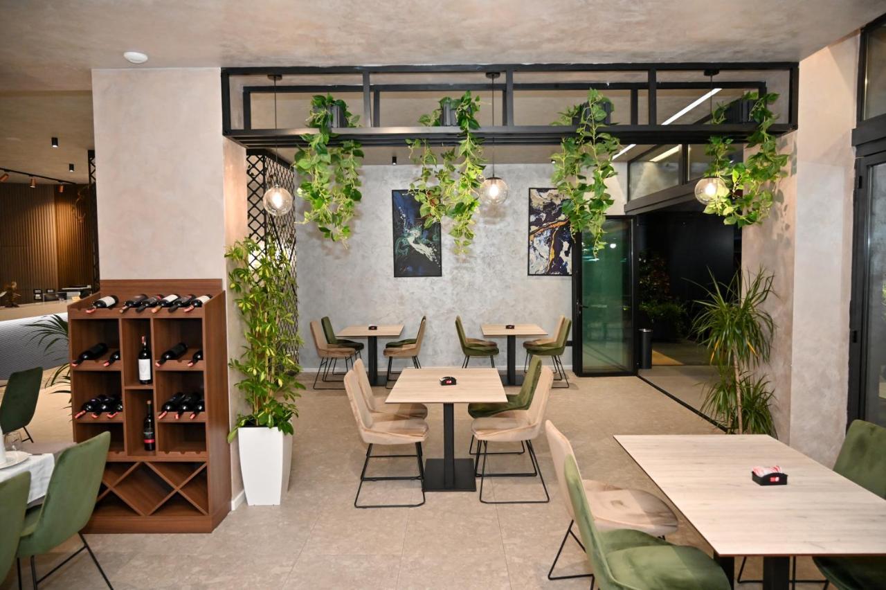 Hotel Vino Дуррес Екстер'єр фото
