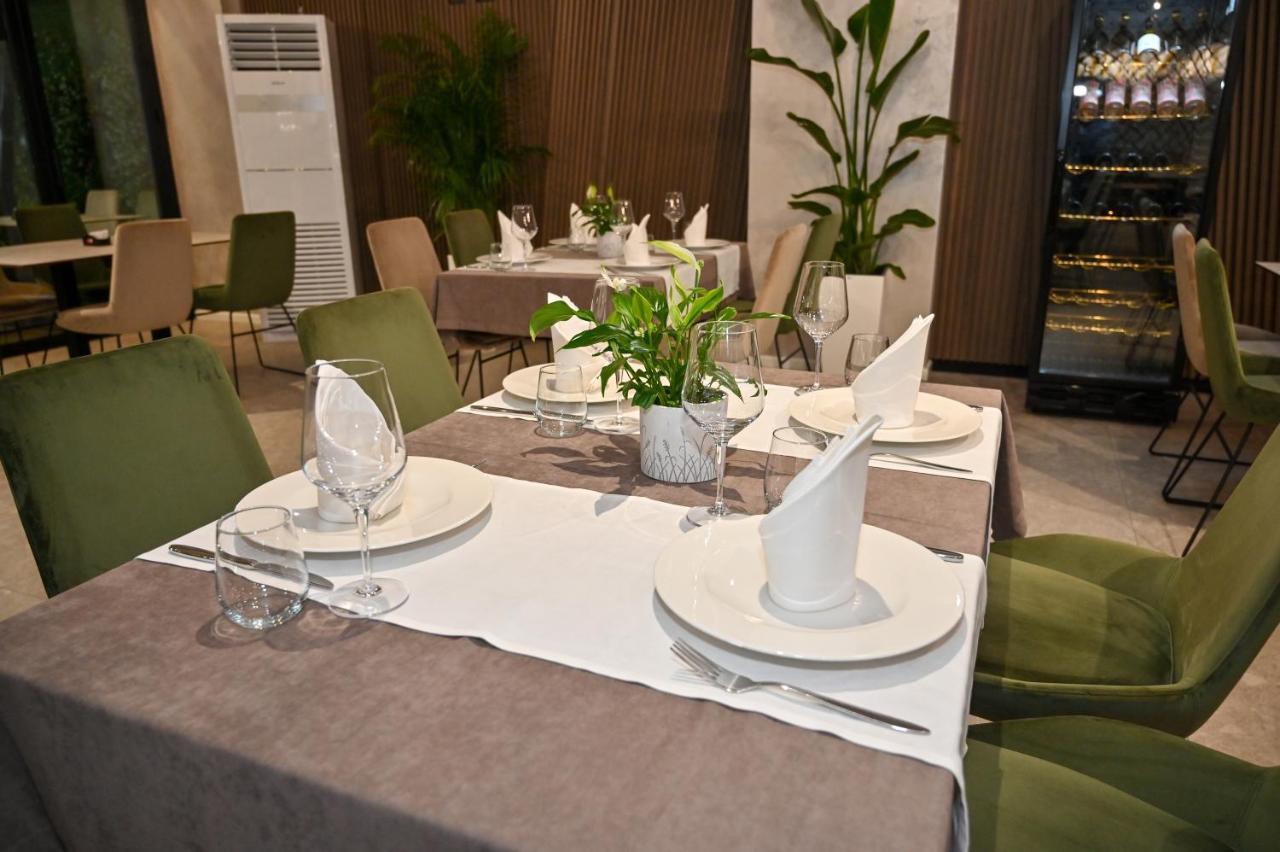 Hotel Vino Дуррес Екстер'єр фото
